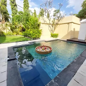 The Tukad Villa Seminyak (Bali)